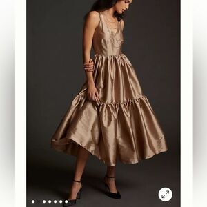 Dress BLONI by Anthropologie 
Tiered V-neck Maxi Dress
$248.00 XS